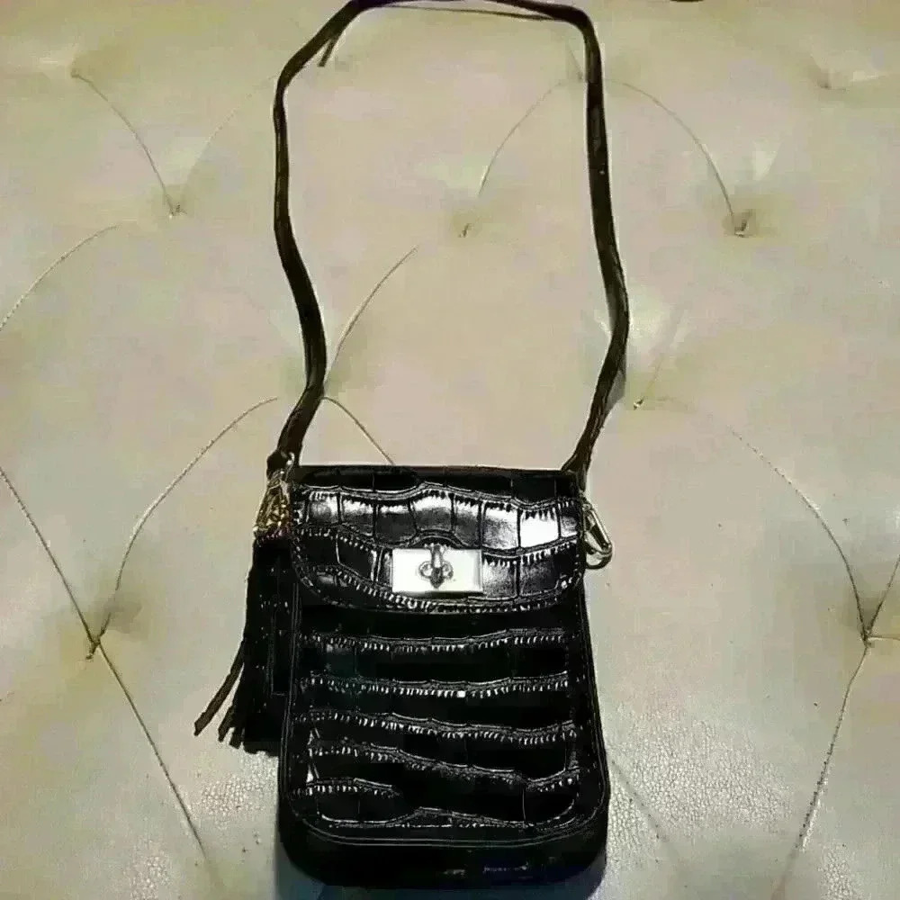 Mellow World crossbody wallet